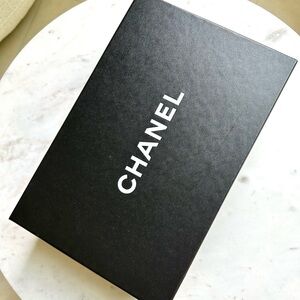 Chanel box